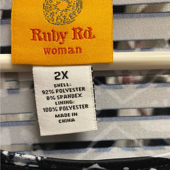 Ruby rd blouse - Picture 3 of 3